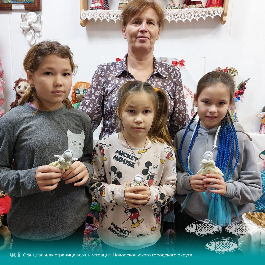 В мини-музее русской народной тряпичной куклы «Кукла, русская душой» состоялся мастер-класс «Куколка Капустушка» .