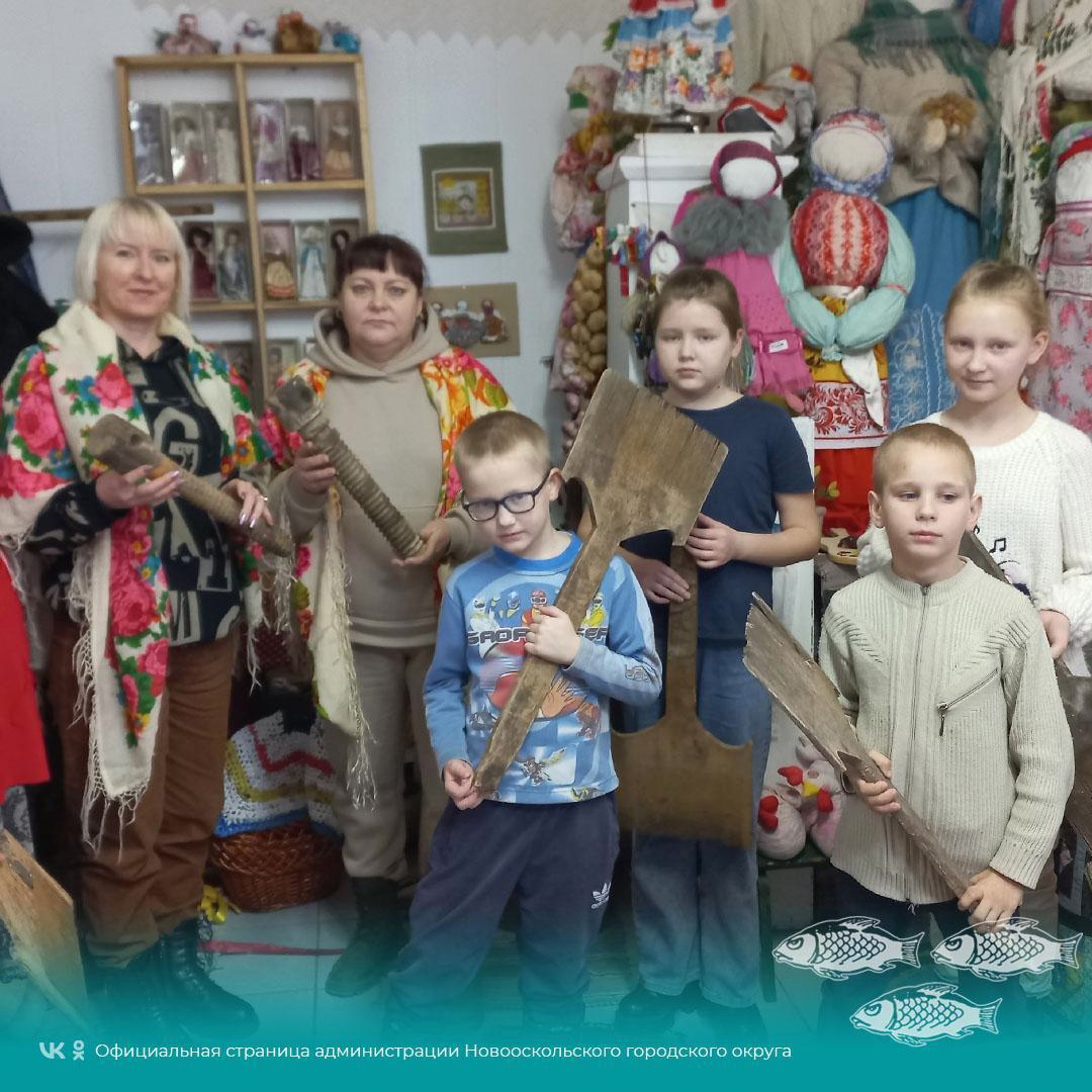 В Новооскольском городском округе продолжает активно работать «Музей куклы».