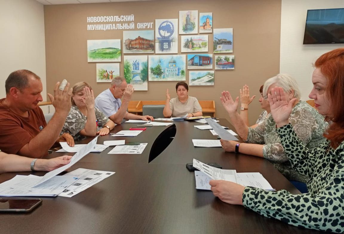 Состоялось семьдесят четвертое заседание  Новооскольской территориальной избирательной комиссии.