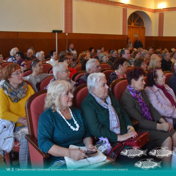 В доме Дерябина состоялась торжественное мероприятие, посвящённое Дню пожилых людей.