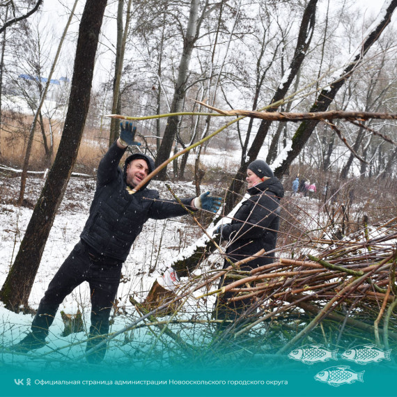Сегодня трудовые коллективы и активисты Новооскольского городского округа приняли участие в экологическом субботнике.