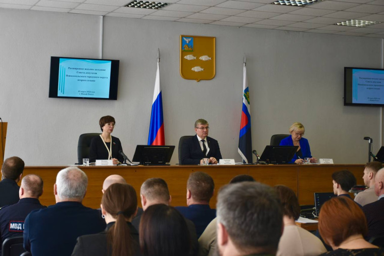 Глава администрации Новооскольского городского округа отчитался об итогах работы за 2023 год.